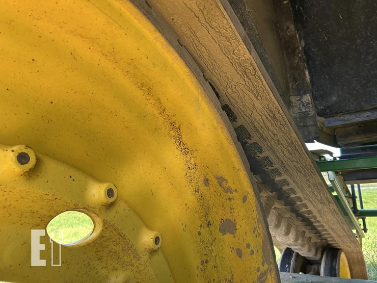 john-deere-8220t-image-32