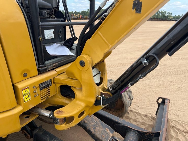 2020-caterpillar-303.5e2-cr-image-26