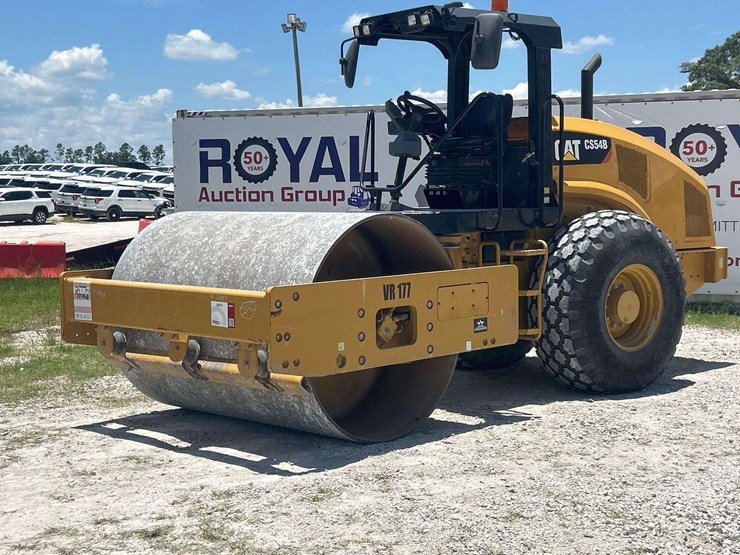 2018-caterpillar-cs54b-image-1