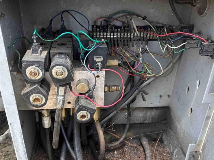 1996-mec-2548-electric-manlift-image-16