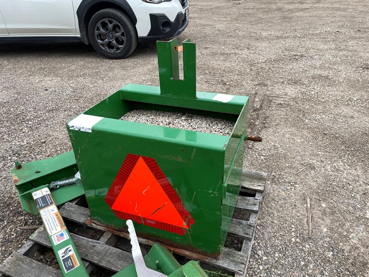 #9870-•-john-deere-3-pt-weight-box-image-5