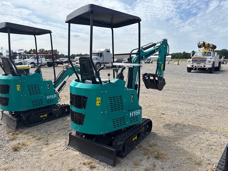 #220-•-#26491-•-unused-cfg-h15r-mini-excavator-h15r20250706b8020-image-3