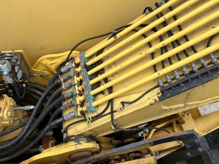 komatsu-pc240ll-image-26