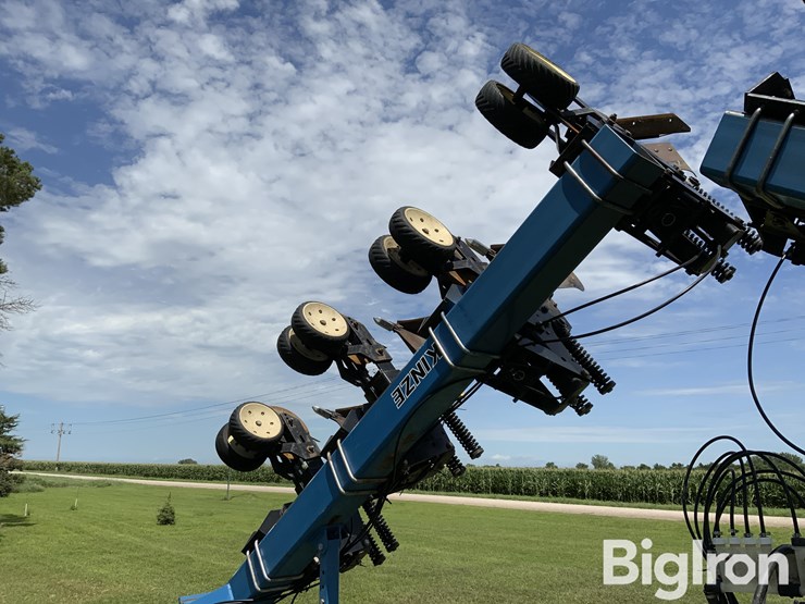 kinze-1500-image-17