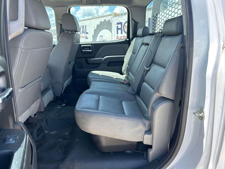 2018-chevrolet-silverado-3500hd-image-17