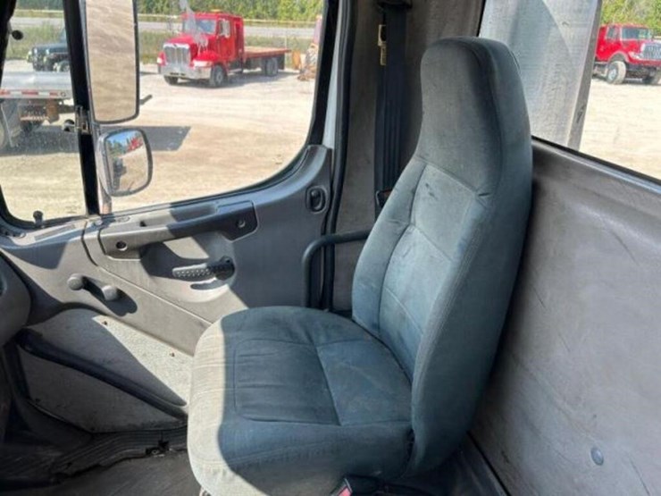 2005-freightliner-m2112-business-class-m2-t/a-1fvh-image-18