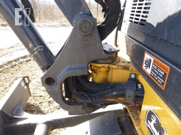 2022-deere-35g-image-26