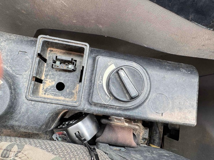 2018-volvo-ecr88d-image-15