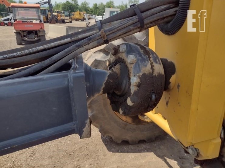 2020-deere-670gp-image-40