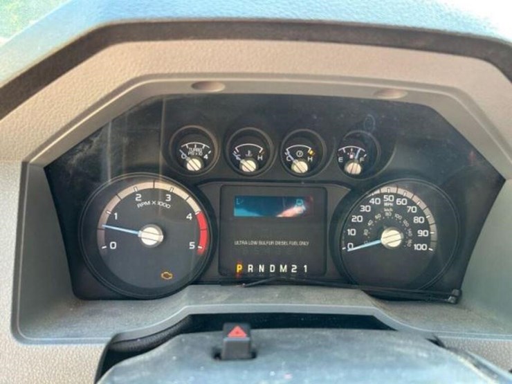 2011-ford-f550-xl-image-12