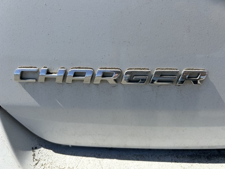 2008-dodge-charger-sedan-image-11