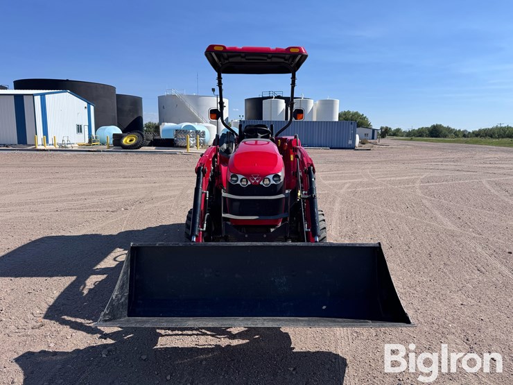 2016-massey-ferguson-1742-image-2