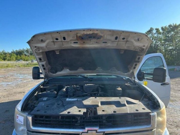 2008-chevrolet-silverado-3500hd-image-24