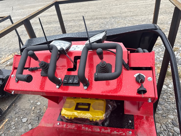 #220-•-#26501-•-unused-agt-sda-140w-compact-wheel-loader-image-12