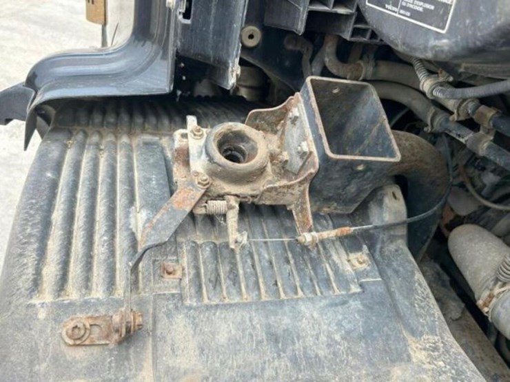 2005-volvo-tri/a-dump-truck-4v5k99gh55n391882-image-31