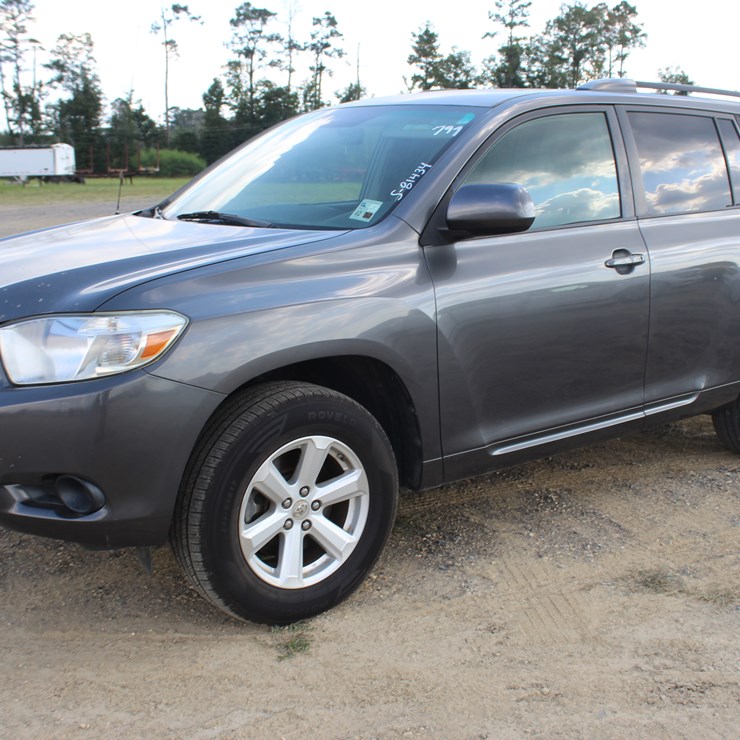 2010 TOYOTA HIGHLANDER