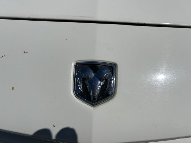 2008-dodge-charger-sedan-image-9