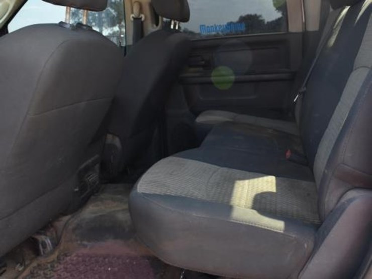 2011-dodge-2500-image-7