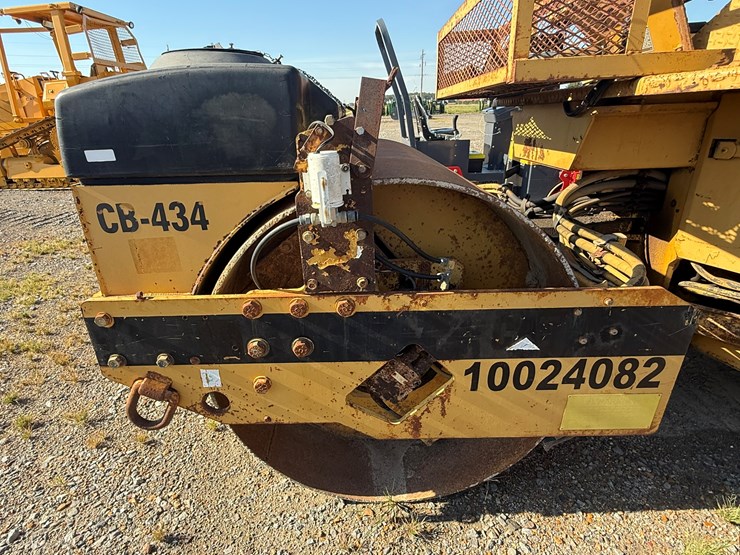 caterpillar-cb-434-image-22
