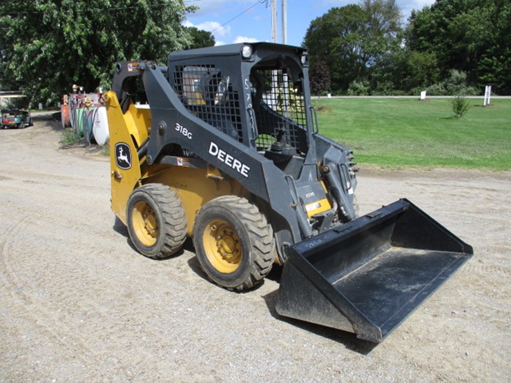 deere-318g-image-1