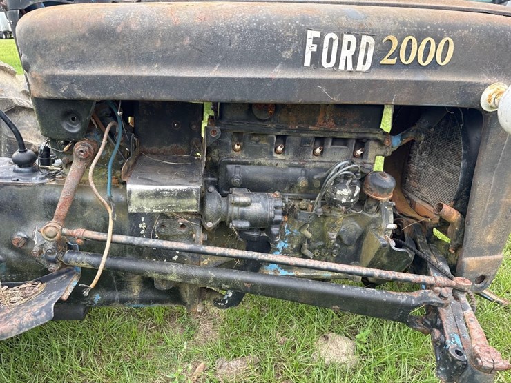 ford-2000-image-13
