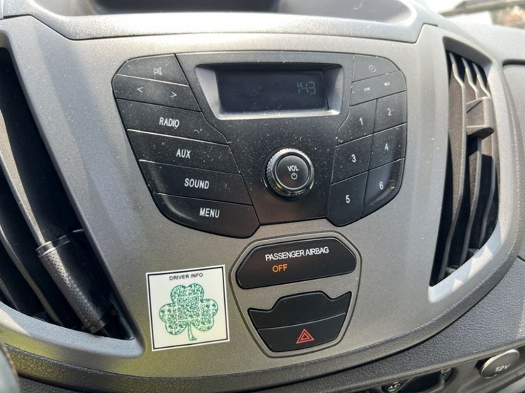 2015-ford-transit-image-27