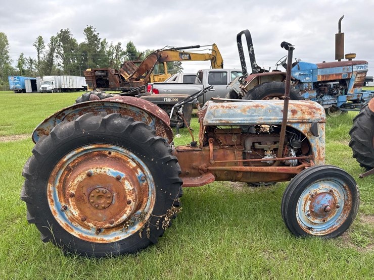 ford-8n-image-6