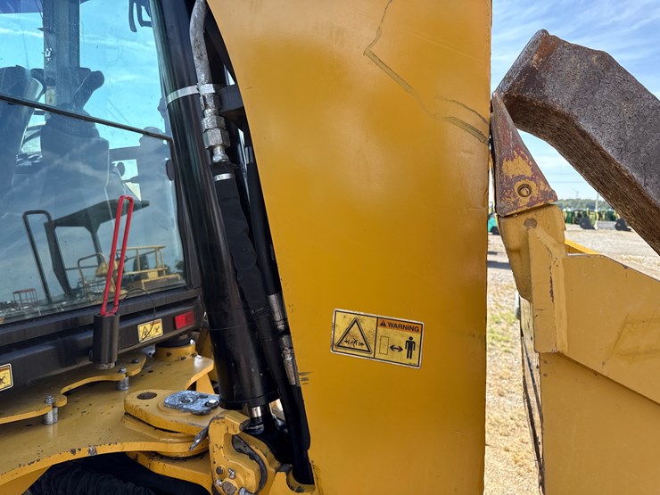 #160-•-#27079-•-caterpillar-f20f-2-4x4-backhoe-loader-image-15