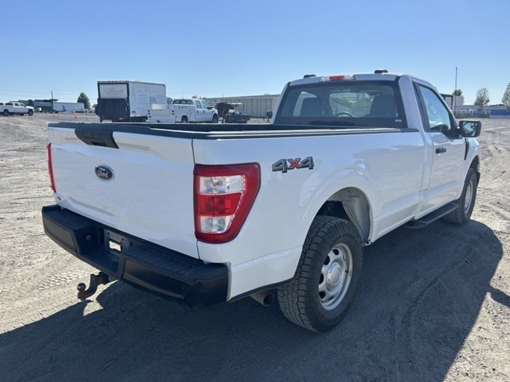 2022-ford-f150-xl-image-5
