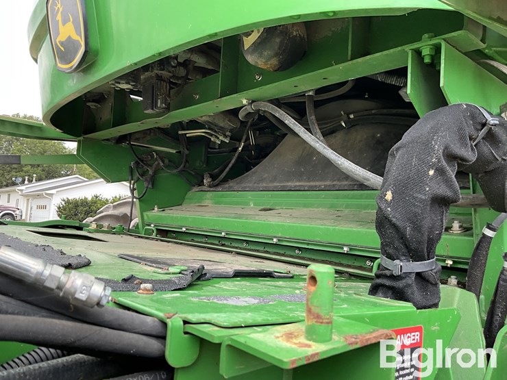 2011-john-deere-9770-sts-image-16
