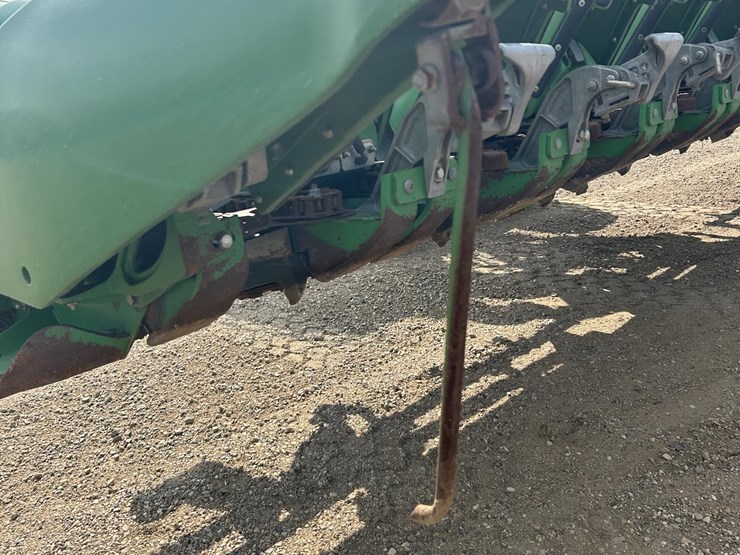 2012-john-deere-618c-image-17