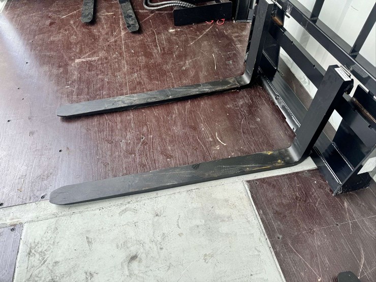mower-king-pallet-fork-attachment---model-sa25051304g-image-2