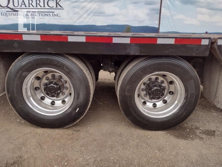 2016-peterbilt-348-image-27