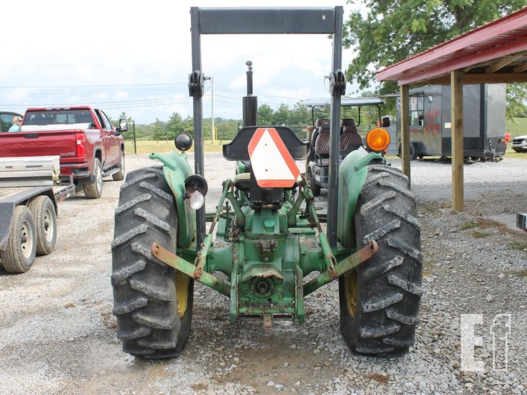 john-deere-2040-image-3