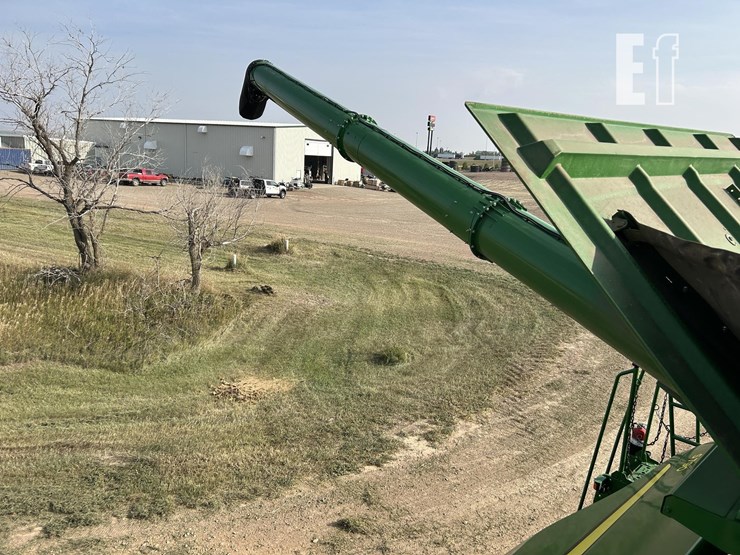 2021-john-deere-s790-image-110
