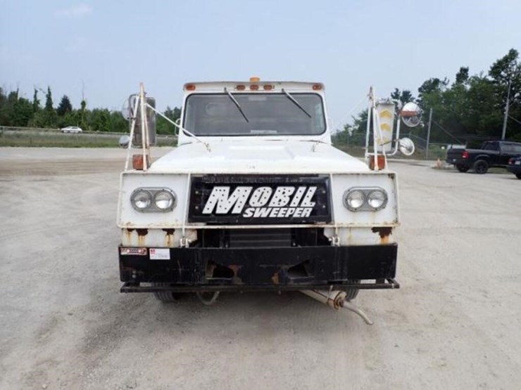 1975-mobil-sweeper-ste4-sweeper-truck-2te482042121-image-2