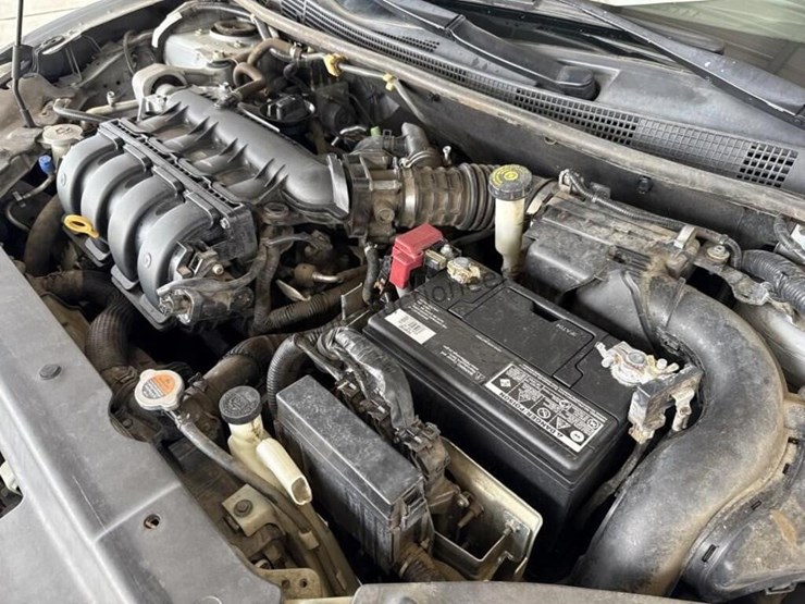 2014-nissan-sentra-sdn-image-12