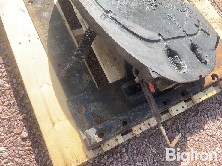 holland-air-slide-5th-wheel-plate-image-13