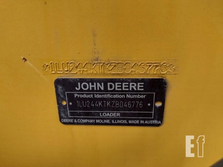 2017-deere-244kii-image-5