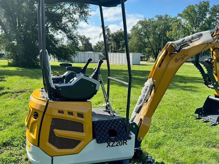 2025-cfg-industrial-xz20r-mini-excavator-...-unused-image-7