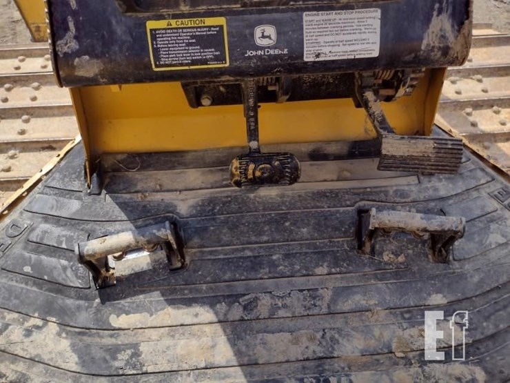 2004-deere-650h-image-8