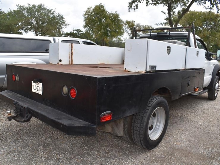 2006-ford-f550-image-3