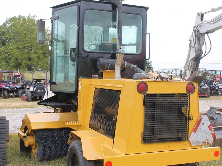 self-propelled-sweeper-3543-image-8