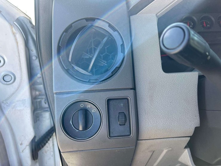 2009-ford-f350-image-15