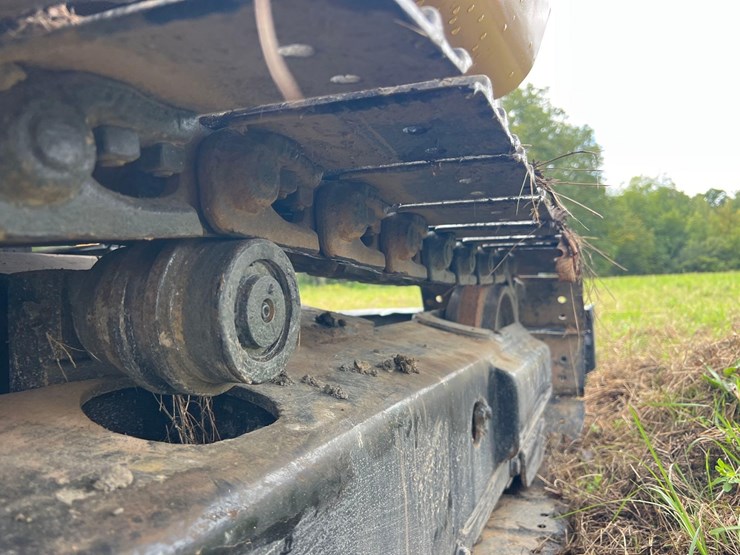 2021-caterpillar-305-image-16
