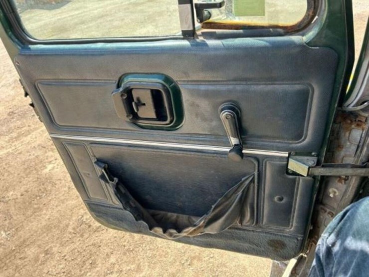 1999-mack-ch613-image-13