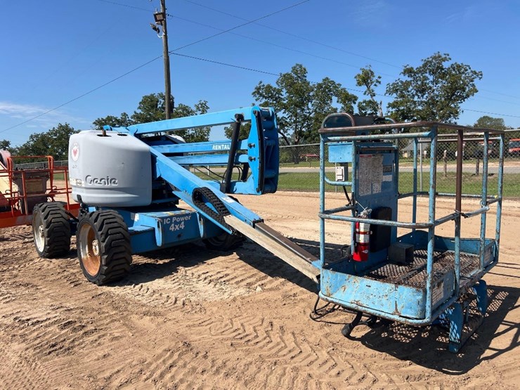 2005-genie-z-45/25-telescopic-lift-image-2