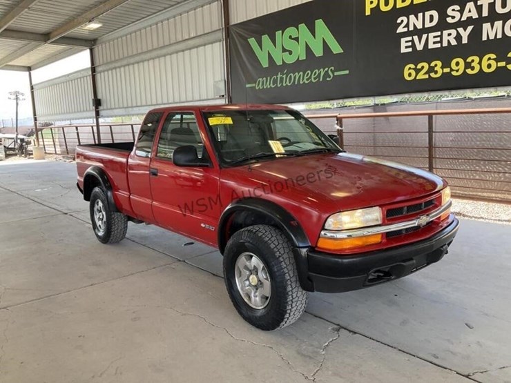 2001-chevrolet-s10-image-2