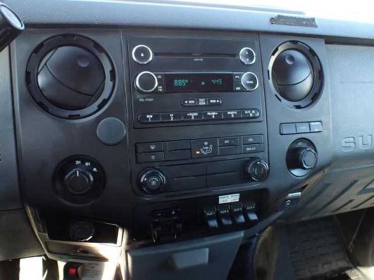 2016-ford-f550-xl-image-14