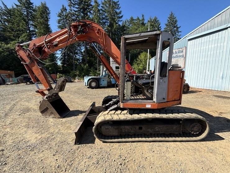 hitachi-ex60urg-image-5